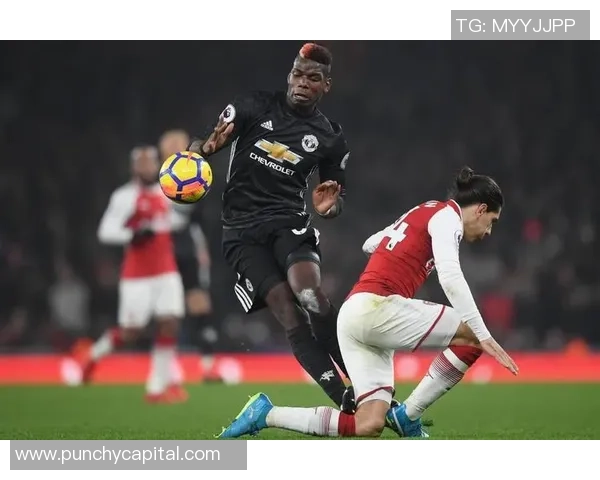 国王杯激战曼联逆转尤文图斯红牌争议引发全场热议战术分析揭秘